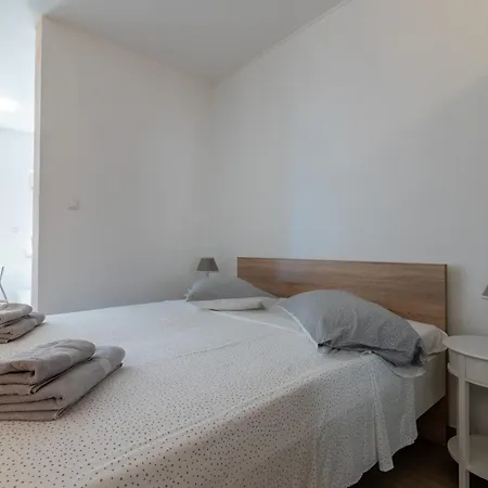 Apartment By The Sea Puntinak, Brac - 718 Selca (Brac)