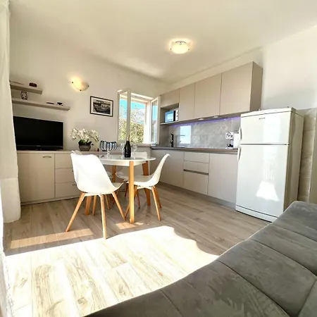 By The Sea Puntinak, Brac - 718 Apartment Selca (Brac)